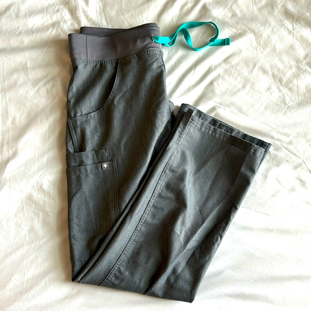 Gray Figs XS petite scrub pant